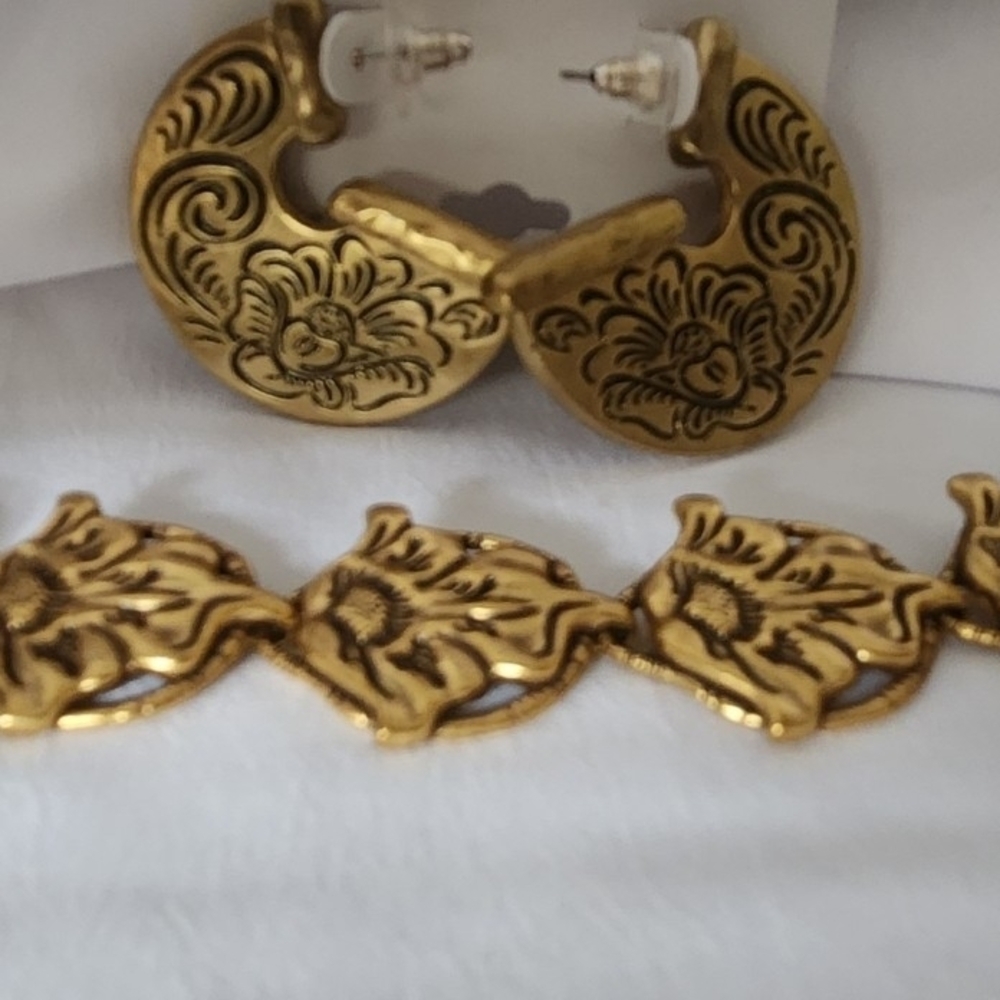 Patricia Nash 16-20 inch necklace and reversible matching earrings - Picture 3 of 6